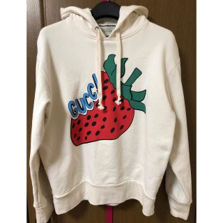 グッチ(Gucci)の☆極美☆ GUCCI 苺 パーカー M オフホワイト グッチ 希少 即完売品(パーカー)