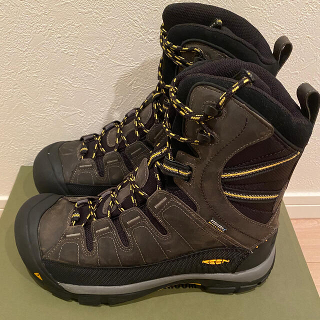 KEEN(キーン)の★新品　未使用★ KEEN キーン　SUMMIT COUNTY 27cm メンズの靴/シューズ(ブーツ)の商品写真