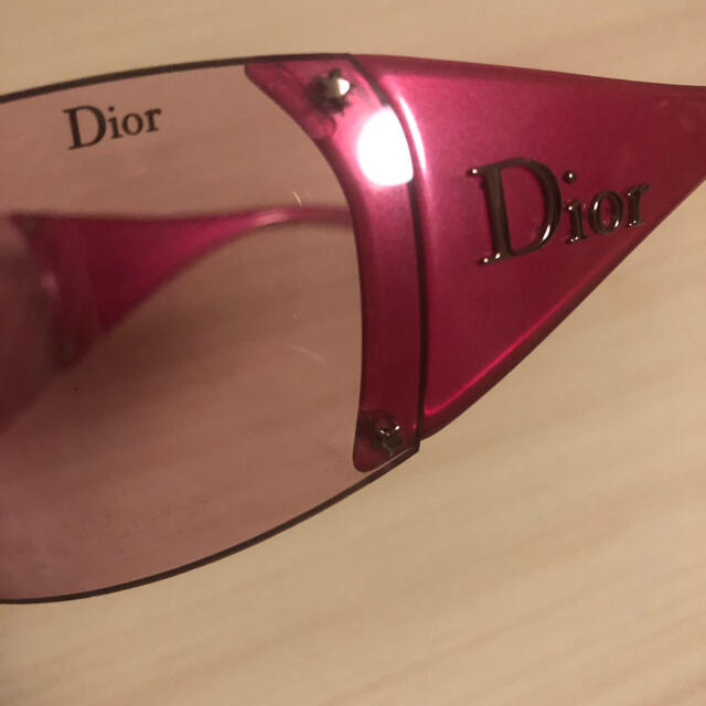 dior ディオール　ピンクのサングラス