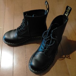 ドクターマーチン(Dr.Martens)のDr.Martens 8HOLE BOOT　黒　箱、タグ有り(ブーツ)