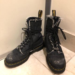 ドクターマーチン(Dr.Martens)の最終値下げ！ドクターマーチン　オフホワイトコラボブーツ(ブーツ)