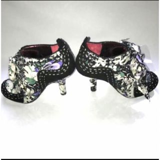 ★Irregular Choice★イレギュラーチョイス 靴 ブーティ 黒 花柄(ブーティ)