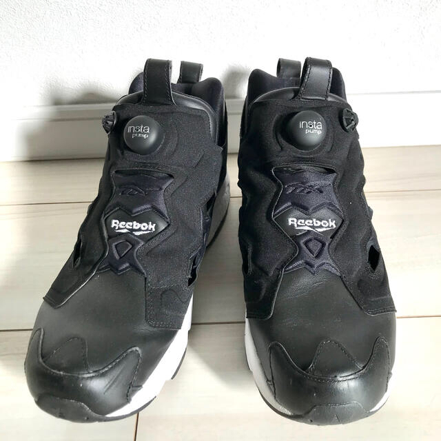 Reebok(リーボック)のリーボック　ポンプフューリー　黒　26.5cm メンズの靴/シューズ(スニーカー)の商品写真