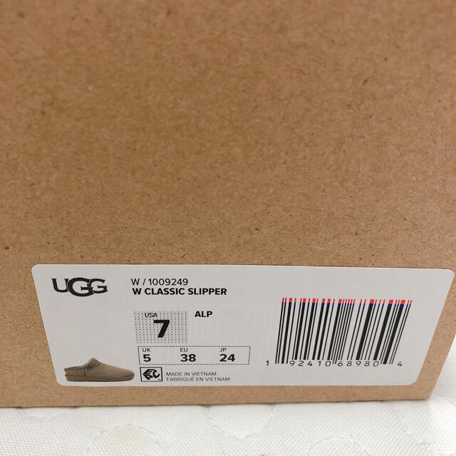 FRAMeWORK(フレームワーク)の新品未使用　FRAMeWORK 【UGG】CLASSIC SLIPPER レディースの靴/シューズ(スリッポン/モカシン)の商品写真