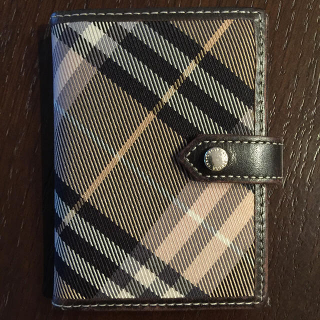 BURBERRY(バーバリー)のバーバリーブルーレーベル カードケース レディースのファッション小物(名刺入れ/定期入れ)の商品写真