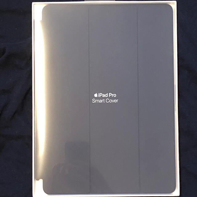 Apple(アップル)の新品iPad Pro smart cover 10.5インチ　ミッドナイトブルー スマホ/家電/カメラのスマホアクセサリー(iPadケース)の商品写真