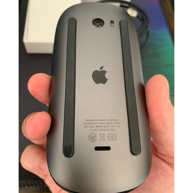 Apple(アップル)のAPPLE Magic Mouse 2(スペースグレイ) スマホ/家電/カメラのPC/タブレット(PC周辺機器)の商品写真