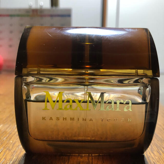 Max Mara(マックスマーラ)のMax Mara オーデパルファム　スプレー　40ml コスメ/美容の香水(香水(女性用))の商品写真