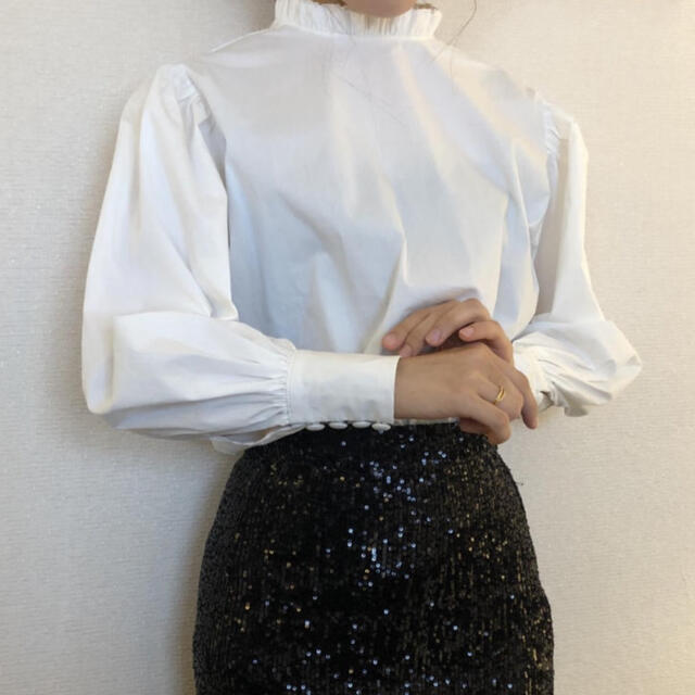 SNIDEL(スナイデル)の【お値下げ中❤︎】 Bibiy. spring puff blouse レディースのトップス(シャツ/ブラウス(長袖/七分))の商品写真