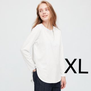 ユニクロ(UNIQLO)のユニクロ　コットンロングシャツテールT 新品(カットソー(長袖/七分))