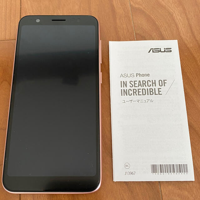 ASUS(エイスース)のZenFone Live（L1） ローズピンク 32 GB SIMフリー スマホ/家電/カメラのスマートフォン/携帯電話(スマートフォン本体)の商品写真