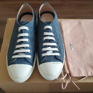 MIU MIU(スニーカー)のフリマアイテム一覧 MIU MIU(スニーカー)のフリマアイテム一覧