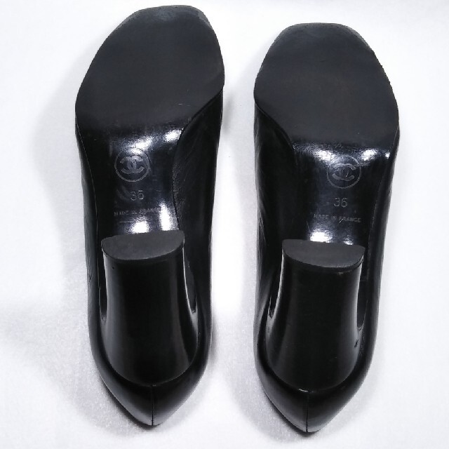 CHANEL(シャネル)のシャネル　パンプス　レザー　ココマーク　ブラック レディースの靴/シューズ(ハイヒール/パンプス)の商品写真