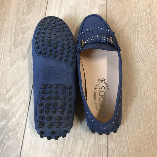 TOD'S(トッズ)のTOD'S トッズ　ドライビングシューズ　ローファー　35 レディースの靴/シューズ(ローファー/革靴)の商品写真