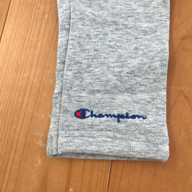 Champion(チャンピオン)のチャンピオン　裏シャギースパッツ　100㎝ キッズ/ベビー/マタニティのキッズ服女の子用(90cm~)(パンツ/スパッツ)の商品写真