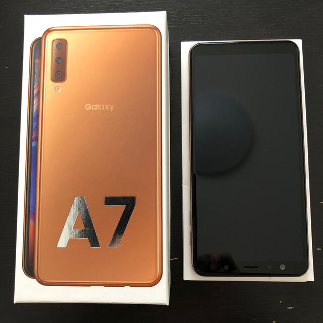 スマートフォン/携帯電話Galaxy A7 64GB