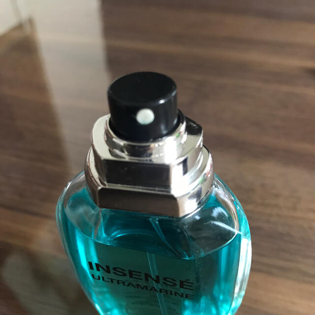 GIVENCHY - 海様専用 ウルトラマリン 香水 30㎖ コメント下さいの通販 by ゆっぴー's shop|ジバンシィならラクマ GIVENCHY - 海様専用 ウルトラマリン 香水 30㎖ コメント下さいの通販 by ゆっぴー's shop|ジバンシィならラクマ
