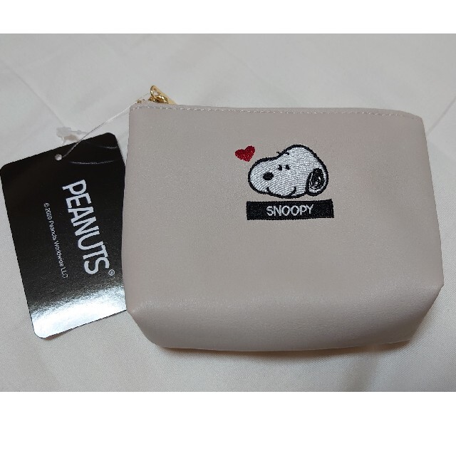 SNOOPY(スヌーピー)のSNOOPY ポーチ レディースのファッション小物(ポーチ)の商品写真