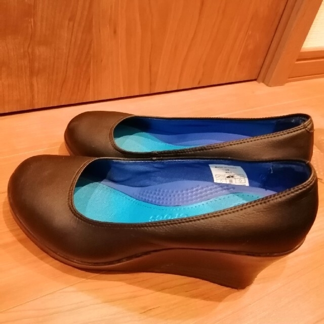 crocs(クロックス)のcrocs　クロックス　ウェッジ パンプス　W5.5 レディースの靴/シューズ(ハイヒール/パンプス)の商品写真