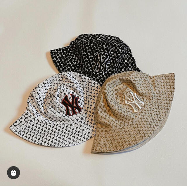 NEW ERA - myuno リバーシブルバケットハット NYロゴの通販 by M's
