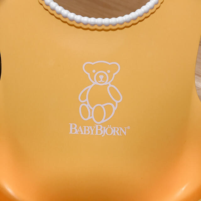 BABYBJORN(ベビービョルン)のベビービョルン　エプロン キッズ/ベビー/マタニティの授乳/お食事用品(お食事エプロン)の商品写真