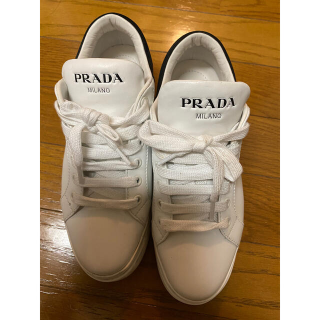 PRADA スニーカー　レディース　サイズ22.5cm