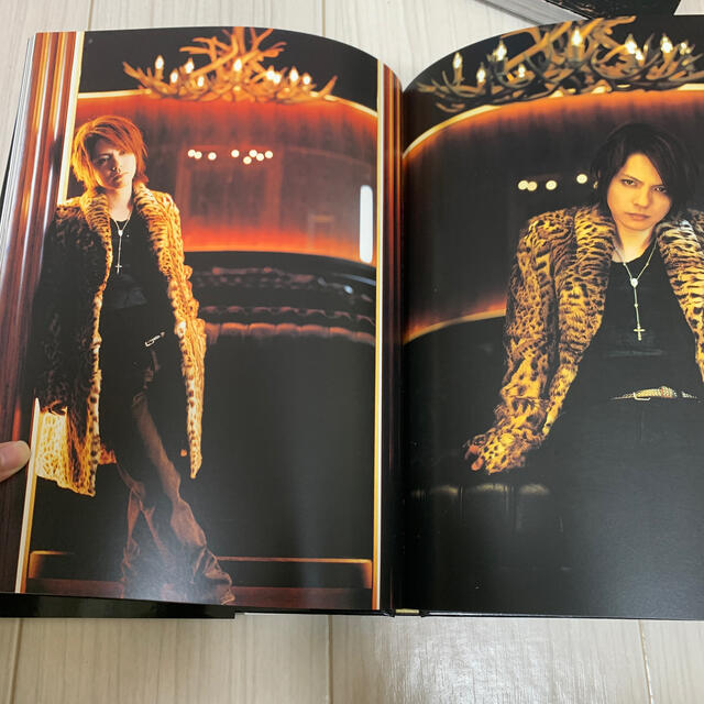 L'Arc～en～Ciel(ラルクアンシエル)のＨｙｄｅ　ｉｓ　ｄｅａｄ　２００２－２００８ エンタメ/ホビーの本(文学/小説)の商品写真