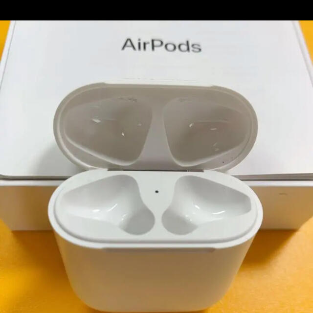 【極美品】AirPods 第二世代　充電ケース　正規品 2