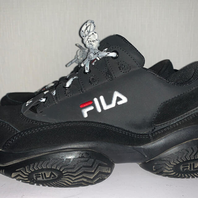 FILA(フィラ)のFILA ダットスニーカー 26.5cm ブラック メンズの靴/シューズ(スニーカー)の商品写真