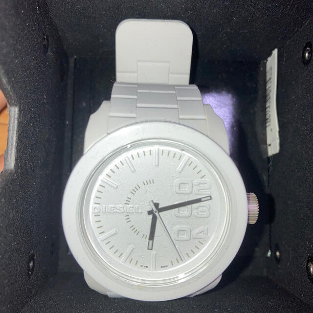 DIESEL(ディーゼル)のDIESEL 時計　白 メンズの時計(ラバーベルト)の商品写真