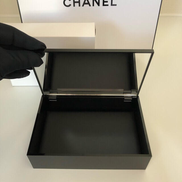 CHANEL(シャネル)のCHANEL 非売品 ミラー付 ジュエリーボックス エンタメ/ホビーのコレクション(ノベルティグッズ)の商品写真