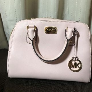 マイケルコース(Michael Kors)のマイケルコース　ハンドバッグ  ピンク(ハンドバッグ)