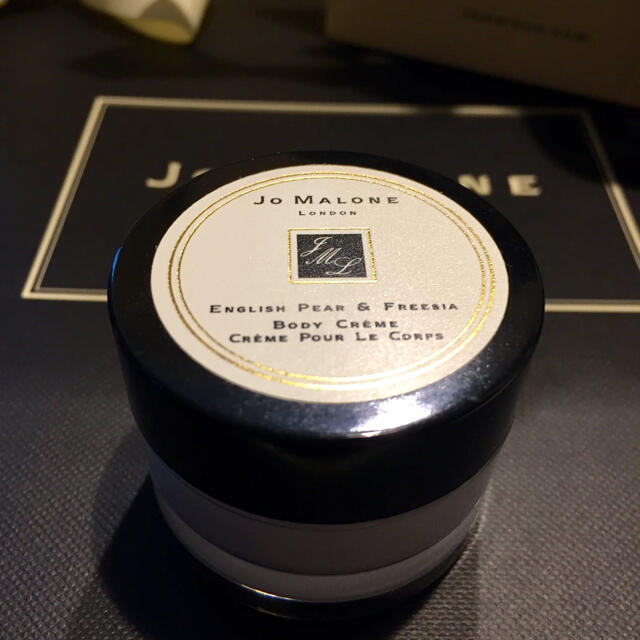 Jo Malone(ジョーマローン)の♡ジョーマローン ボディクリーム ♡イングリッシュペアー&フリージア 新品 コスメ/美容のボディケア(ボディクリーム)の商品写真