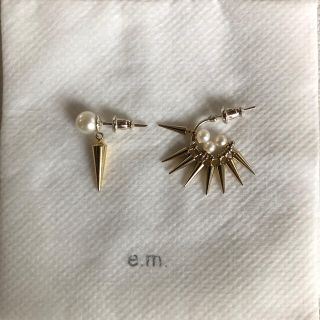 イーエム(e.m.)のe.m. スタッズパールピアス(ピアス)