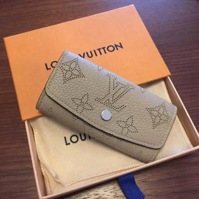 美品！LOUIS VUITTON ミュルティクレ4キーケース