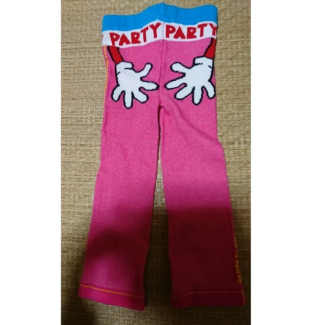 PARTYPARTY(パーティーパーティー)のpartypartyスパッツ キッズ/ベビー/マタニティのベビー服(~85cm)(パンツ)の商品写真