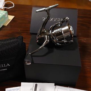 SHIMANO - シマノ 18 ステラ 2500SHG 超美品!の通販 by ゆうき's shop