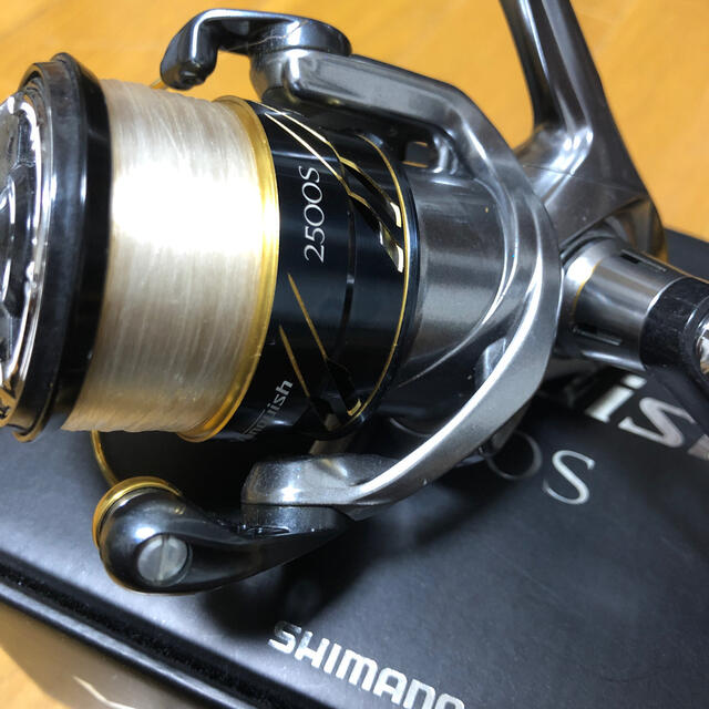 SHIMANO(シマノ)の黒い素人様専用　シマノ　16ヴァンキッシュ  2500s スポーツ/アウトドアのフィッシング(リール)の商品写真