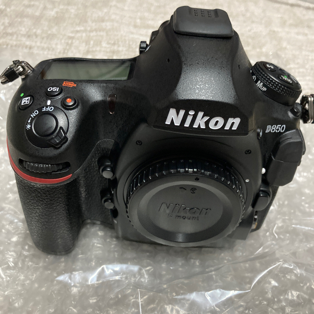 Nikon(ニコン)のNIKON D850 本体　11月中まで スマホ/家電/カメラのカメラ(デジタル一眼)の商品写真