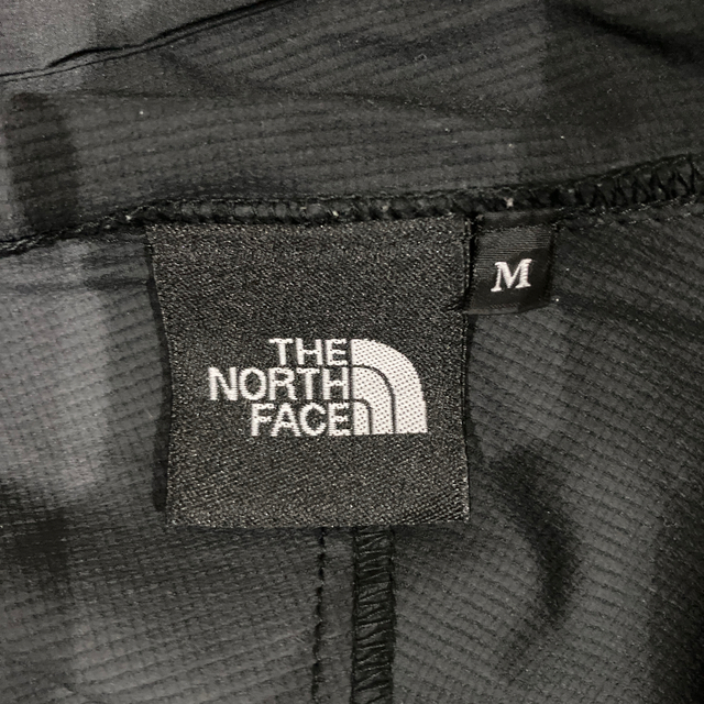 THE NORTH FACE(ザノースフェイス)のノースフェイス　スワローテイルフーディ　M　ブラック メンズのジャケット/アウター(ナイロンジャケット)の商品写真