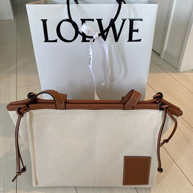 専用です。LOEWE クッショントート スモール ライトオート