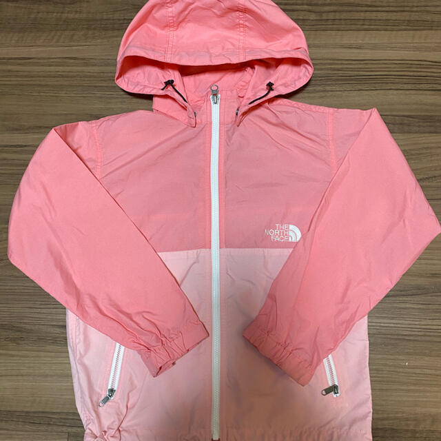 THE NORTH FACE(ザノースフェイス)のノースフェイス　キッズ　パーカー キッズ/ベビー/マタニティのキッズ服女の子用(90cm~)(ジャケット/上着)の商品写真