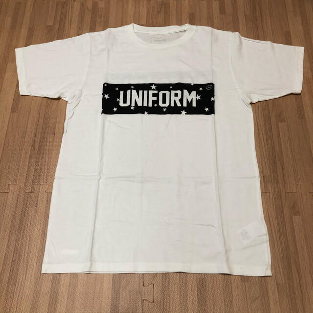 uniform experiment(ユニフォームエクスペリメント)のユニフォームエクスペリメント　ボックスロゴ　フラグメント　 tシャツ  ue  メンズのトップス(Tシャツ/カットソー(半袖/袖なし))の商品写真