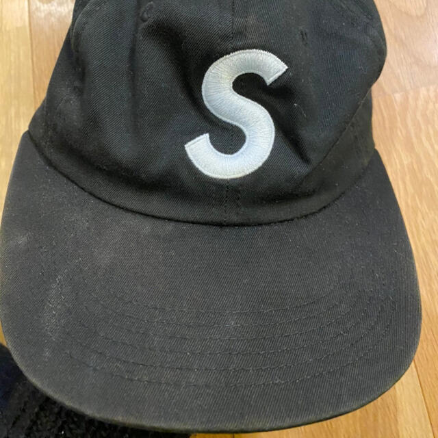 Supreme(シュプリーム)のsupreme s logo キャップ メンズの帽子(キャップ)の商品写真