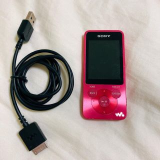 ウォークマン(WALKMAN)のWALKMAN ビビットピンク　NWｰS784(ポータブルプレーヤー)