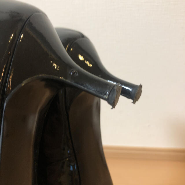 エストネーション  パンプス ブラック 黒　エナメル　24.0〜24.5cm レディースの靴/シューズ(ハイヒール/パンプス)の商品写真