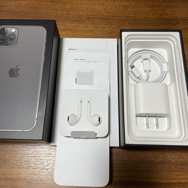 iPhone 11 pro 64GB simフリー space gray