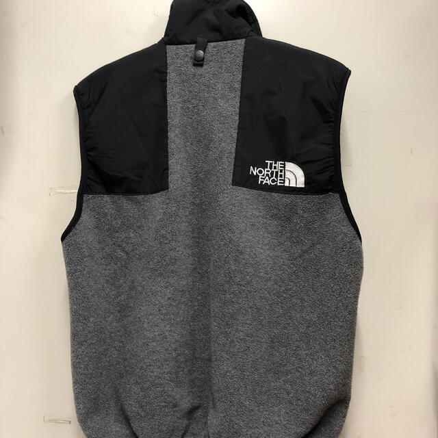 THE NORTH FACE(ザノースフェイス)のノースフェイス　フリースベスト メンズのトップス(ベスト)の商品写真