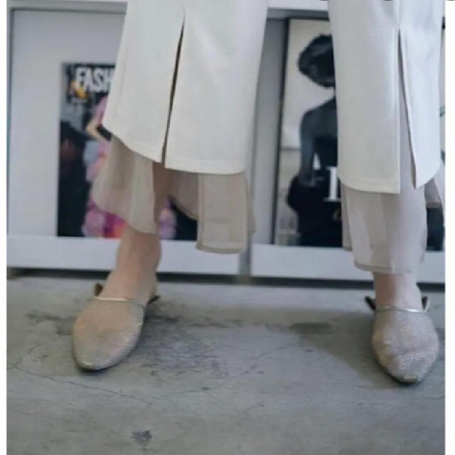 Ameri VINTAGE(アメリヴィンテージ)のAmeri 　hem layered flare pants レディースのパンツ(その他)の商品写真
