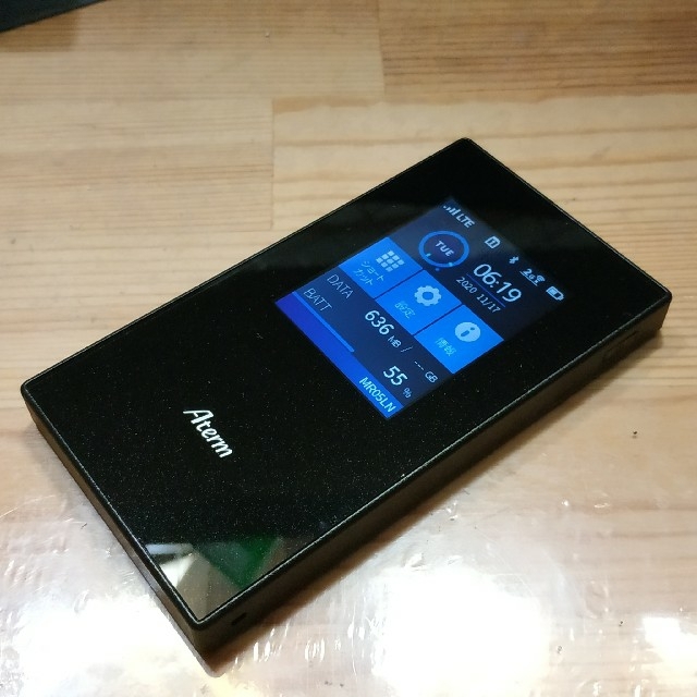 NEC(エヌイーシー)のNEC MR05LN SIMフリー モバイルルーター mr04ln 後継機 スマホ/家電/カメラのPC/タブレット(PC周辺機器)の商品写真